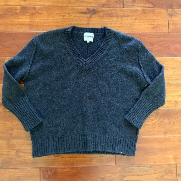 DE RIGUEUR PROVISIONS GREY V-NECK EXPOSED SEAM PULLOVER SWEATER Women's … - Picture 2 of 10